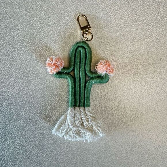 Cactus Macrame Keychain Purse Charm Key Chain  NEW FAST SHIP - Picture 1 of 2